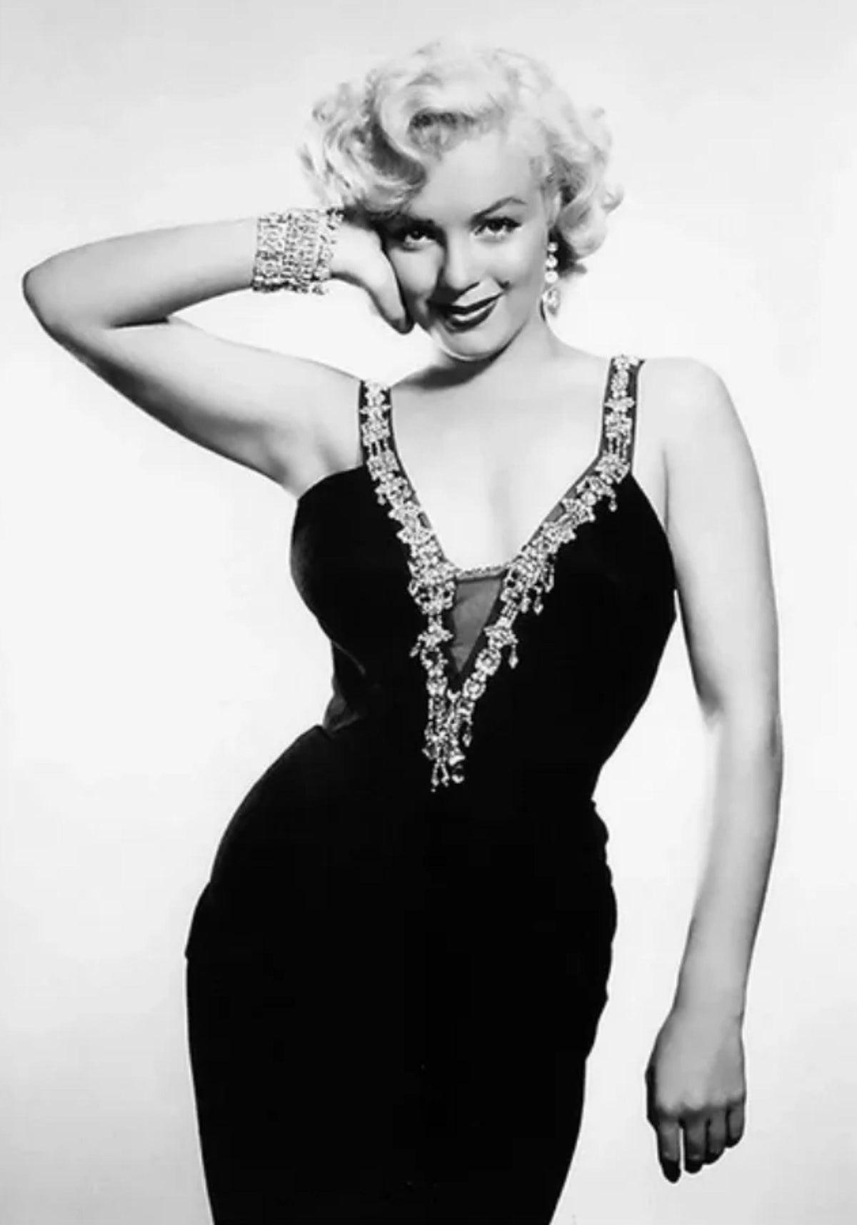 MONROE'S GLAMOUR