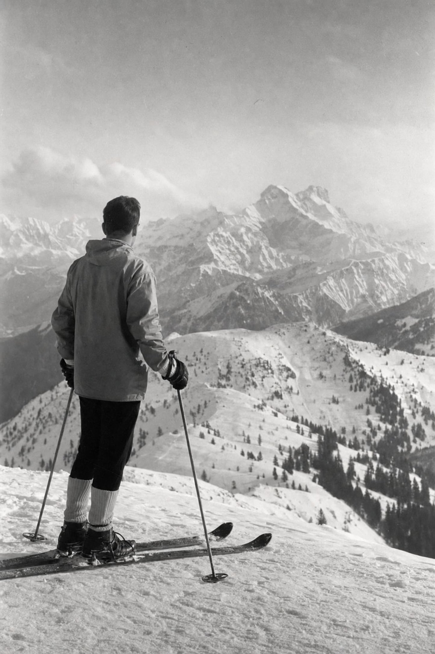 VINTAGE SKIING ADVENTURE