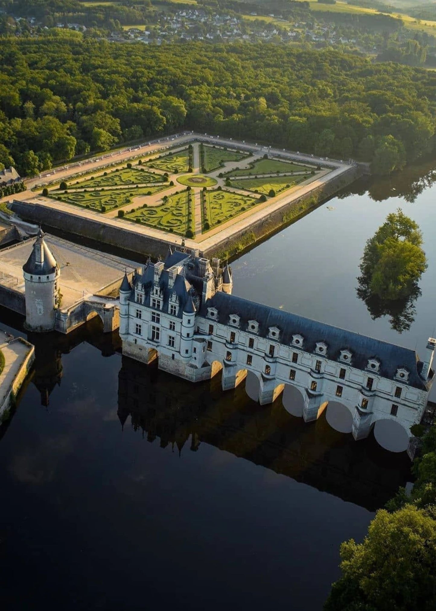 Château de Chenonceau | Majestic French Castle Art
