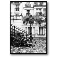 PARIS STREET SCENE
