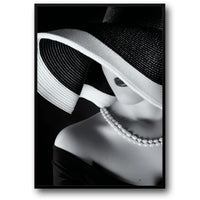 LA FEMME AU CHAPEAU