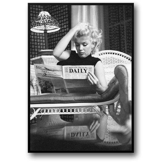 Marilyn Monroe | Iconic Reading Scene | Vintage Photo